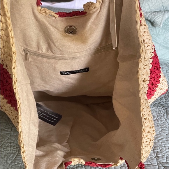 Zara Red and Cream Woven Tote - Picture 2 of 3